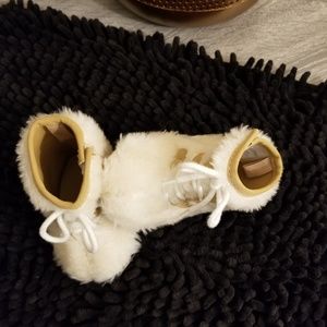 BABY GAP GIRL BOOTS SIZE 0-3